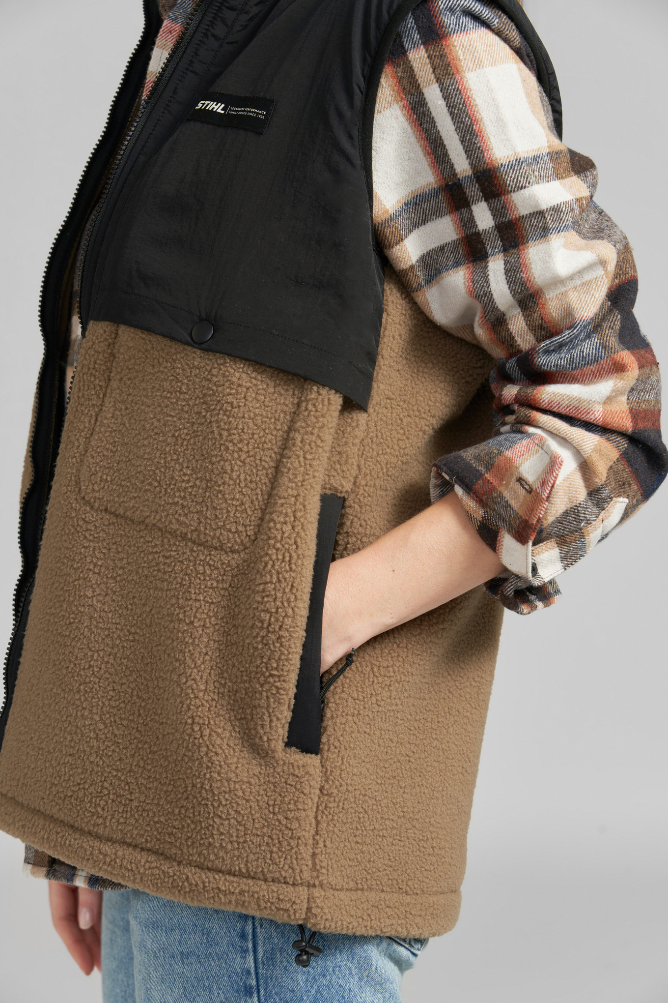 Weste SHERPA BROWN – Bild 7